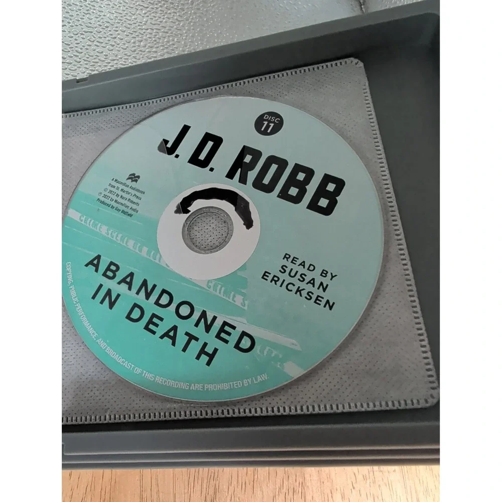 Abandoned in Death (In Death, 54) - Audio CD By Robb, J D GOOD